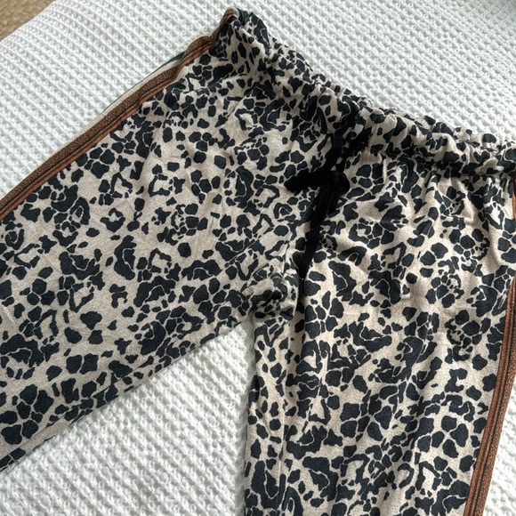 Joggers - Picture 4 of 4